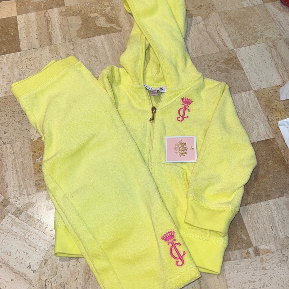BRAND NEW    Juicy couture jogging suit